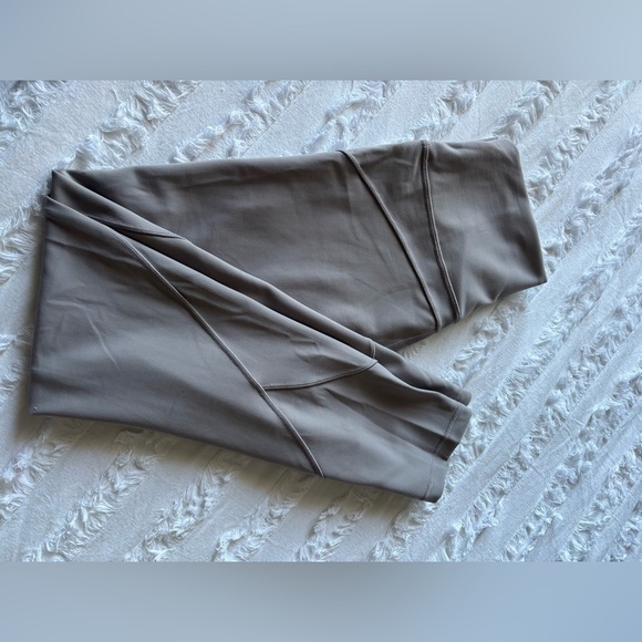 In Movement Tight - Everlux - Picture 3 of 4